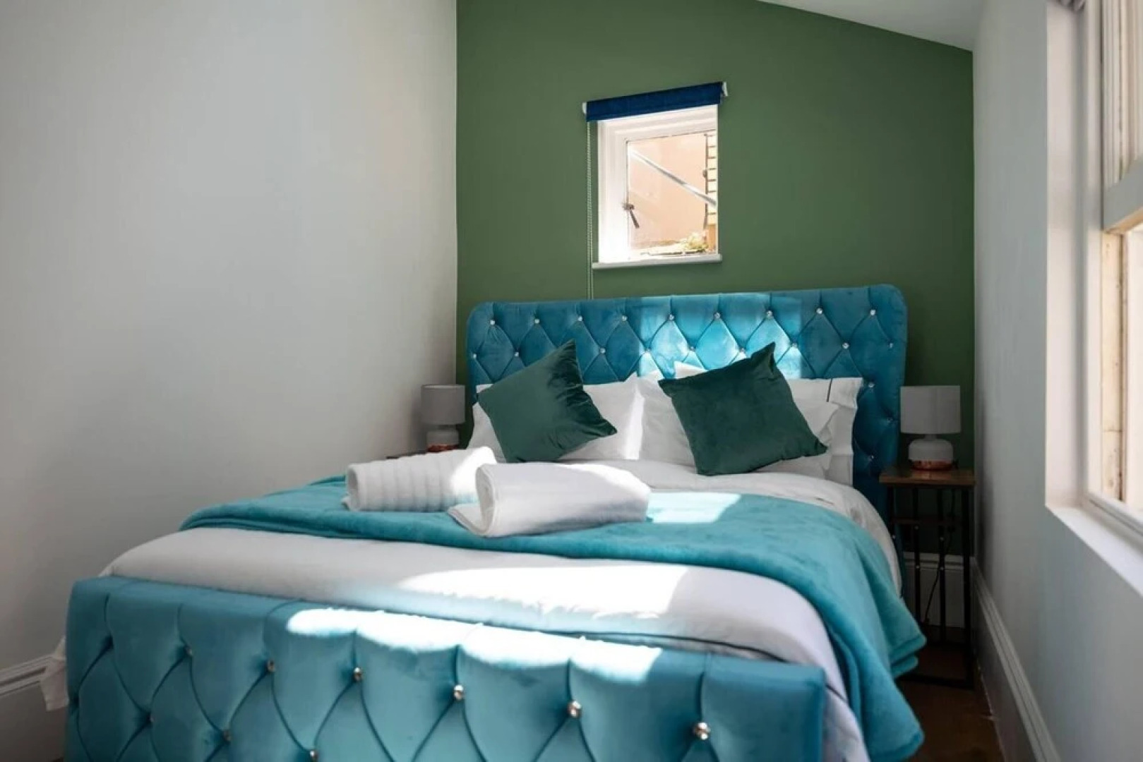 Beachfront Escape & Wow Sea Views, Luxury Retreat