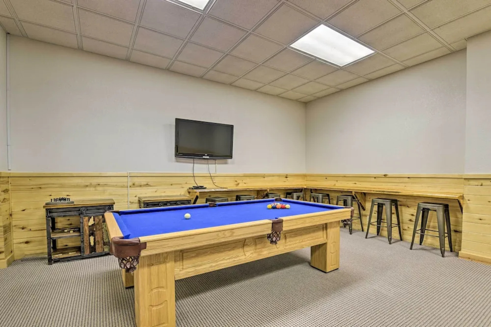 Grand Mountain Retreat in Angel Fire w/ Game Room!