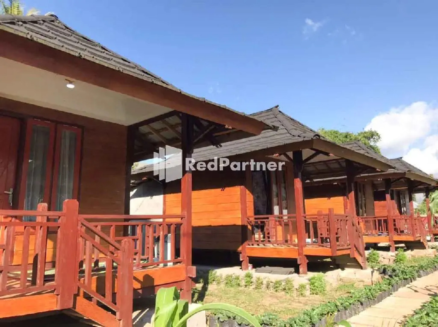 Wisata Rinjani Villa Syariah RedPartner