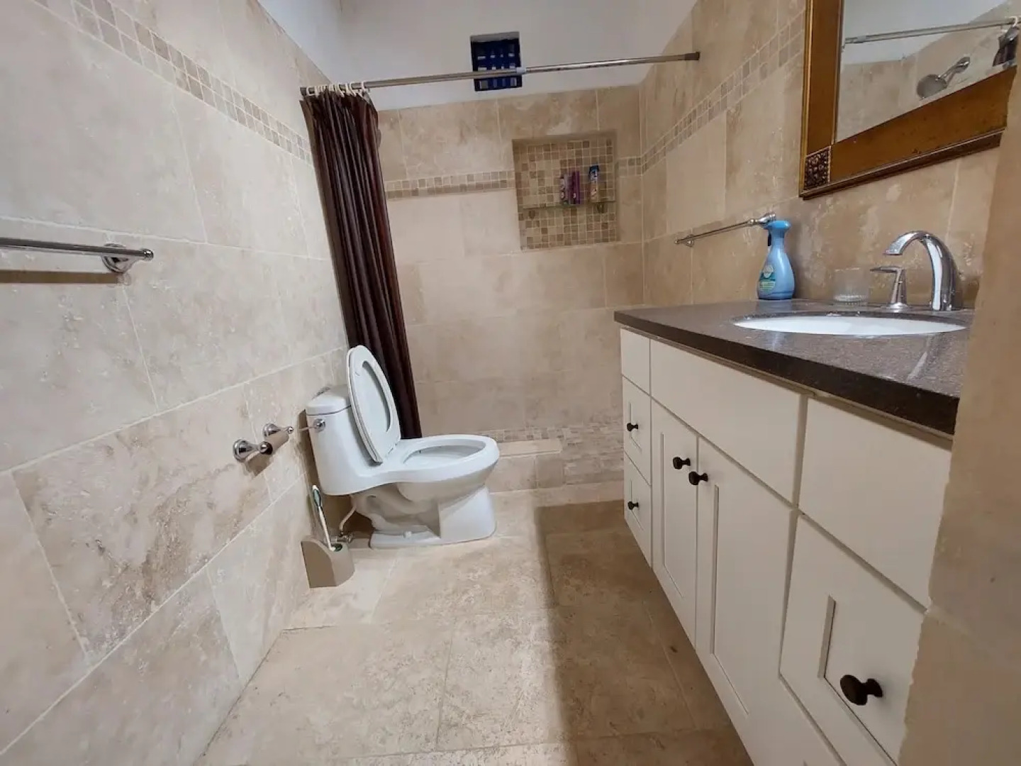 1-bed House Sleeps 2 With Parking