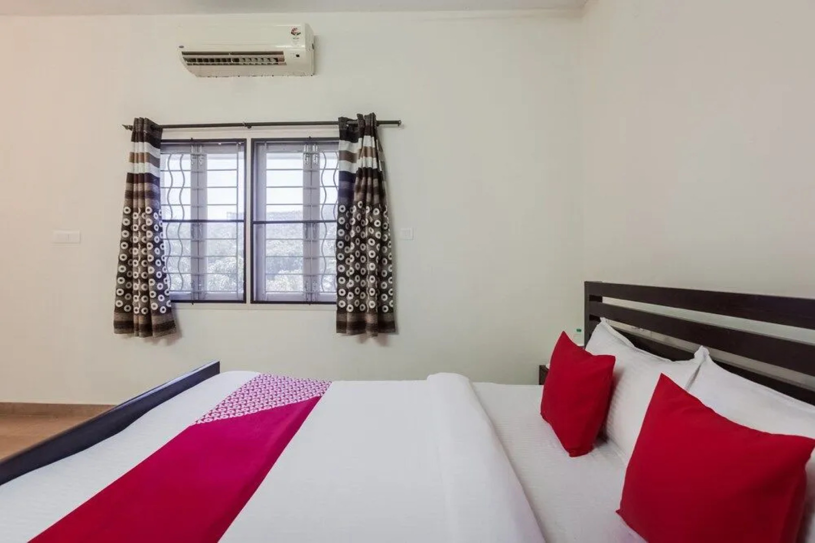 Oyo 46628 Pheonix Inn