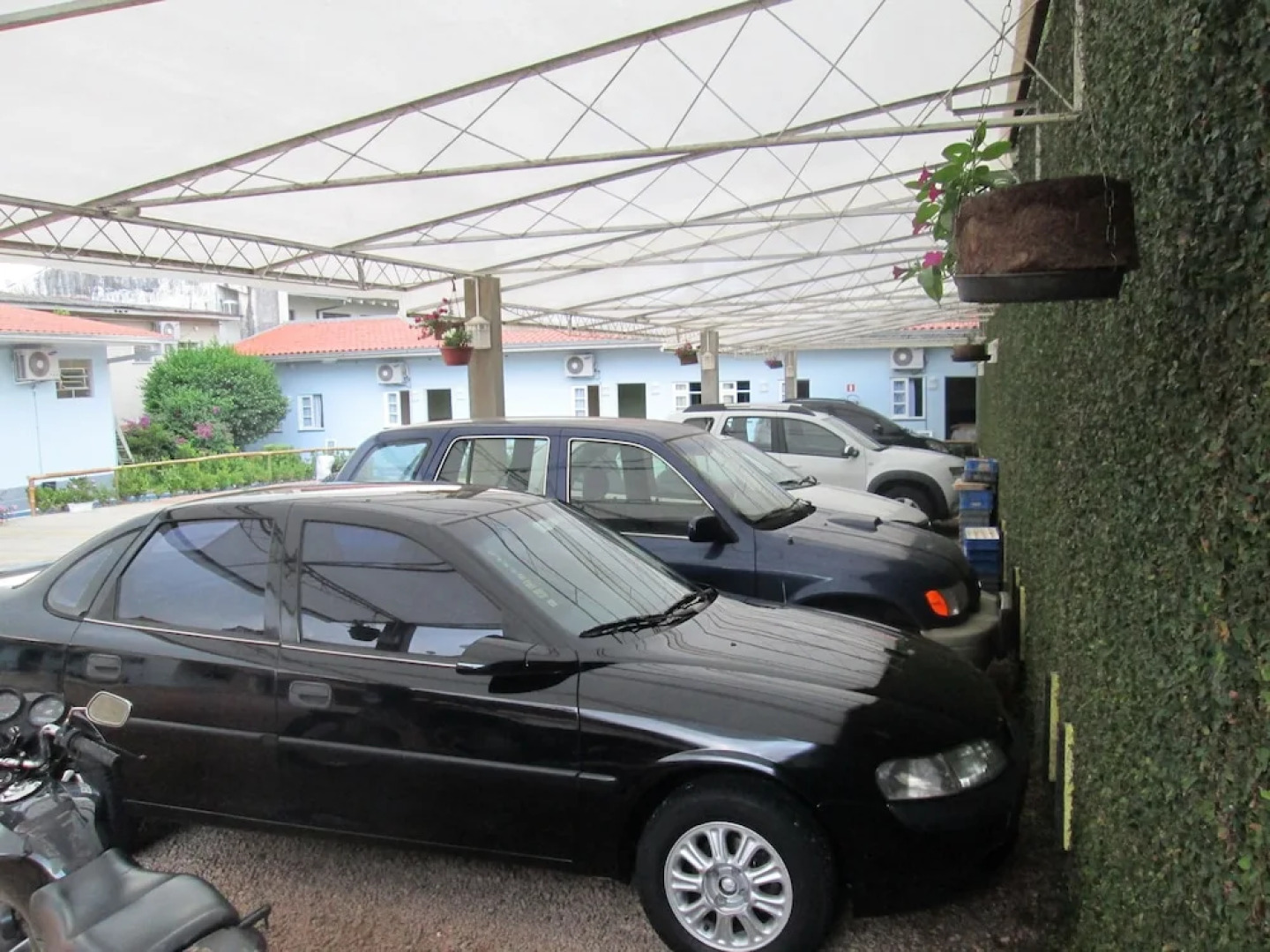 Central Palace Hotel