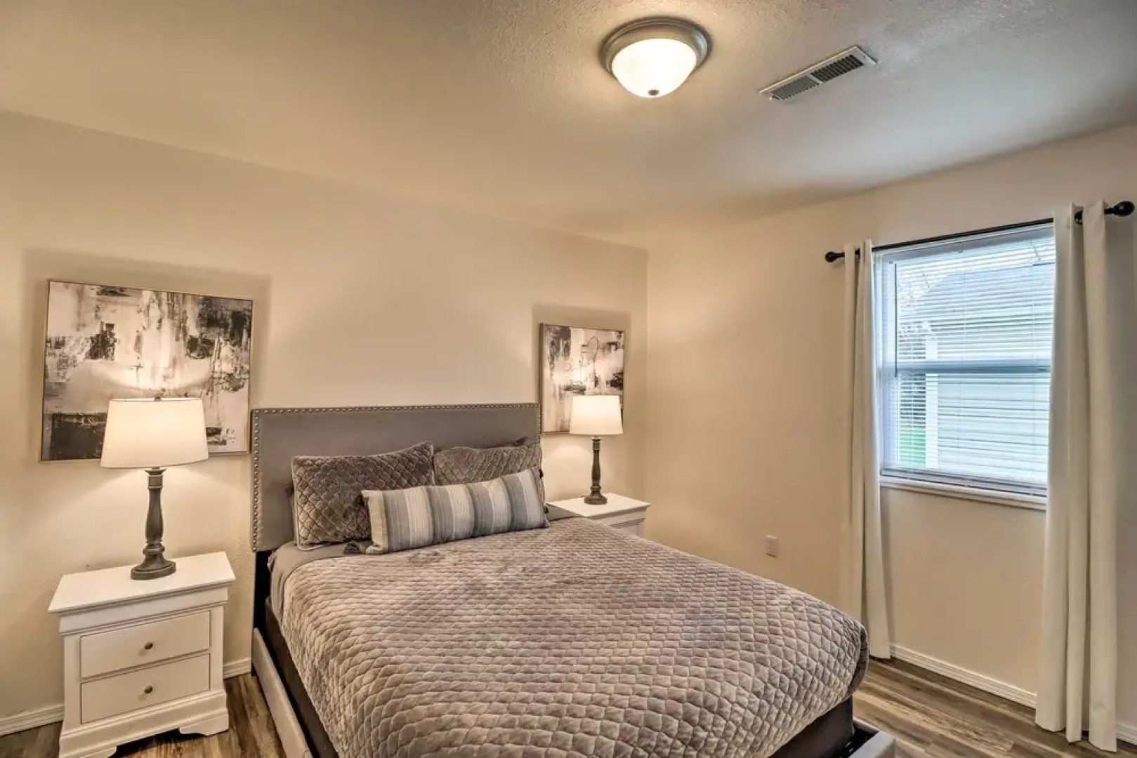 Pet-friendly West Plains Pad < 1 Mi to Dtwn!