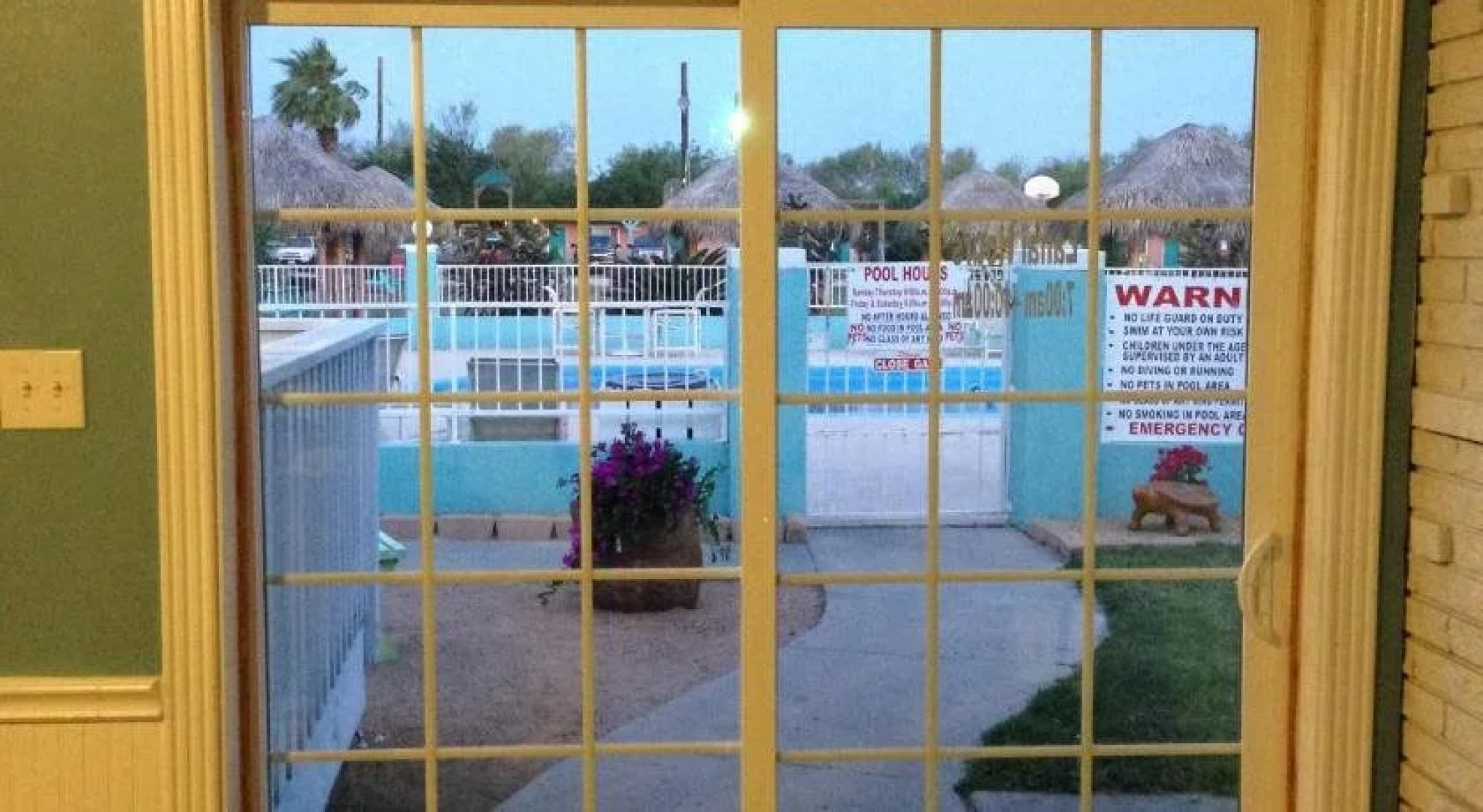 Shark Reef Resort Motel & Cottages