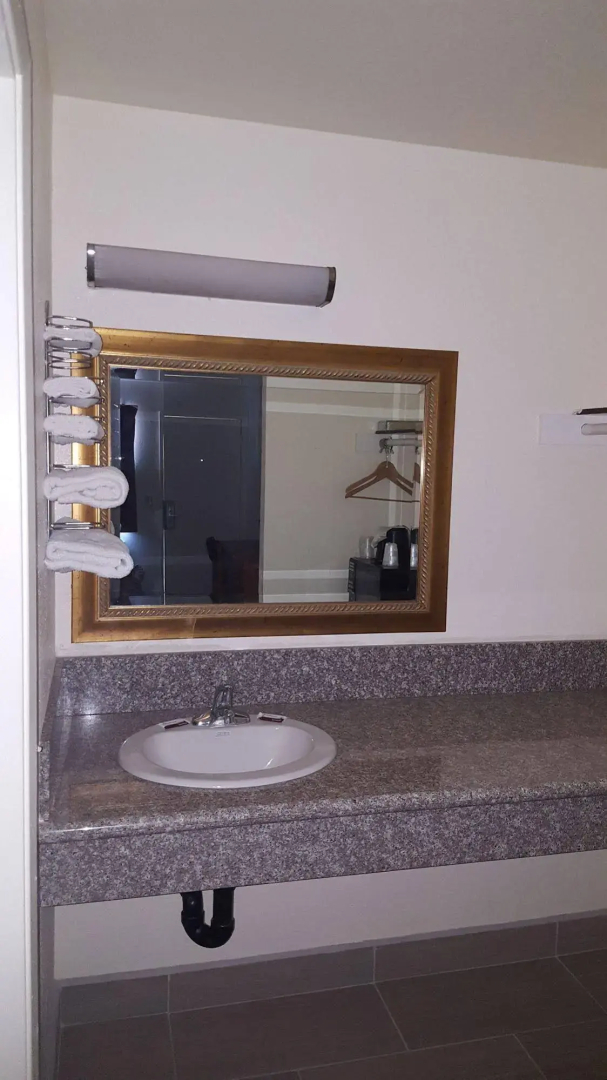 Best Economy Inn n Suites