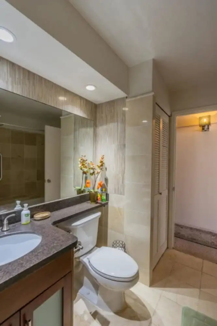 Discovery Bay Retreat