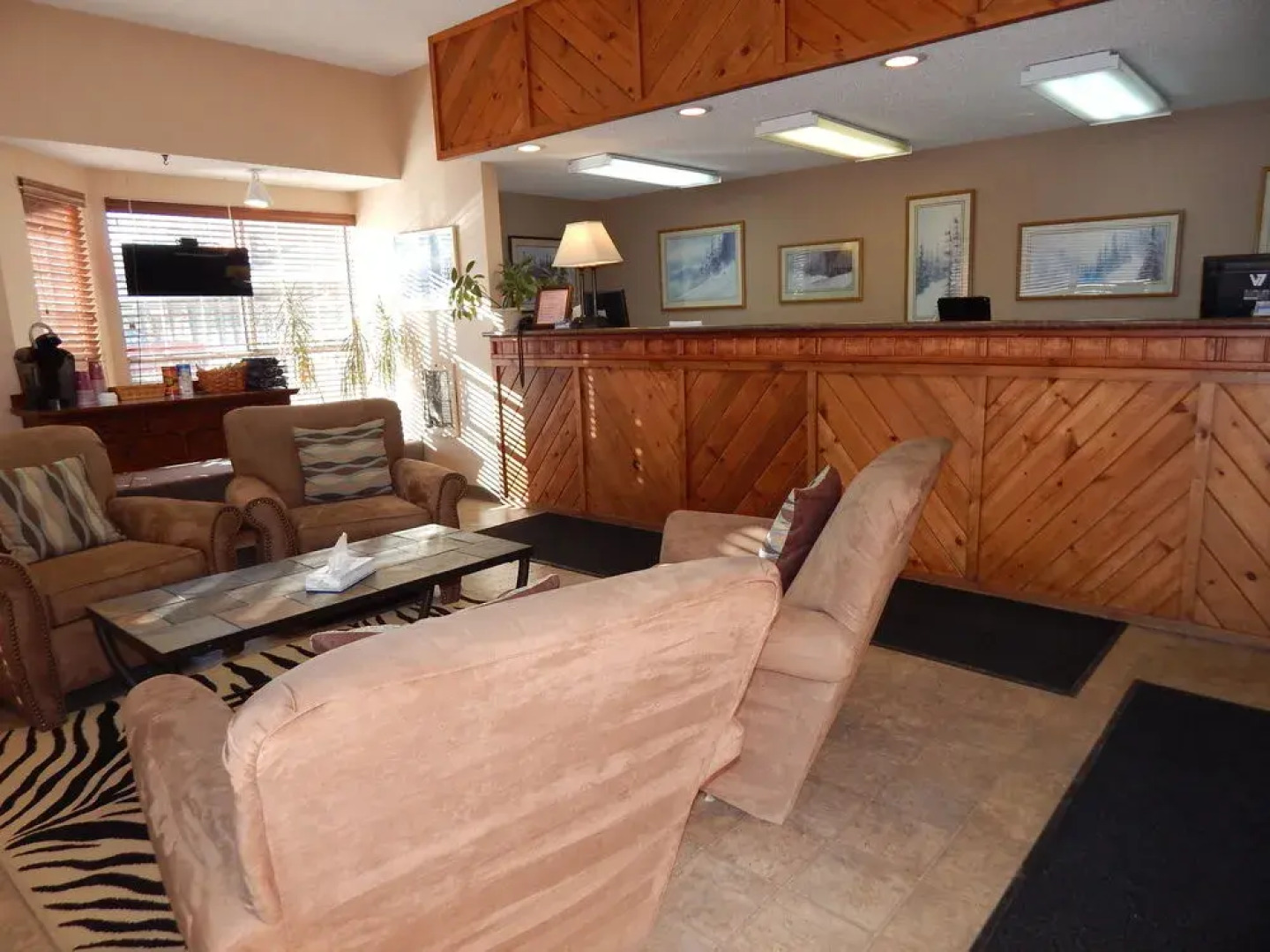 Crestview Condominium's