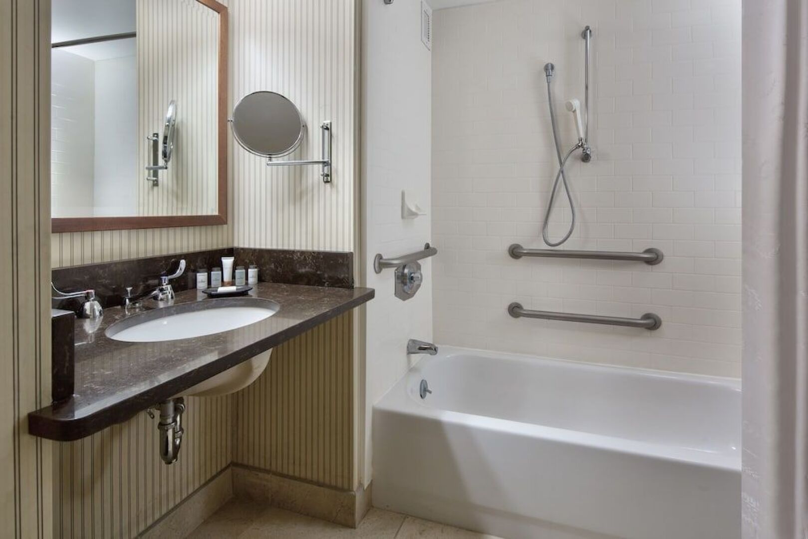 Sheraton Hotel Midwest City at the Reed Conference Center