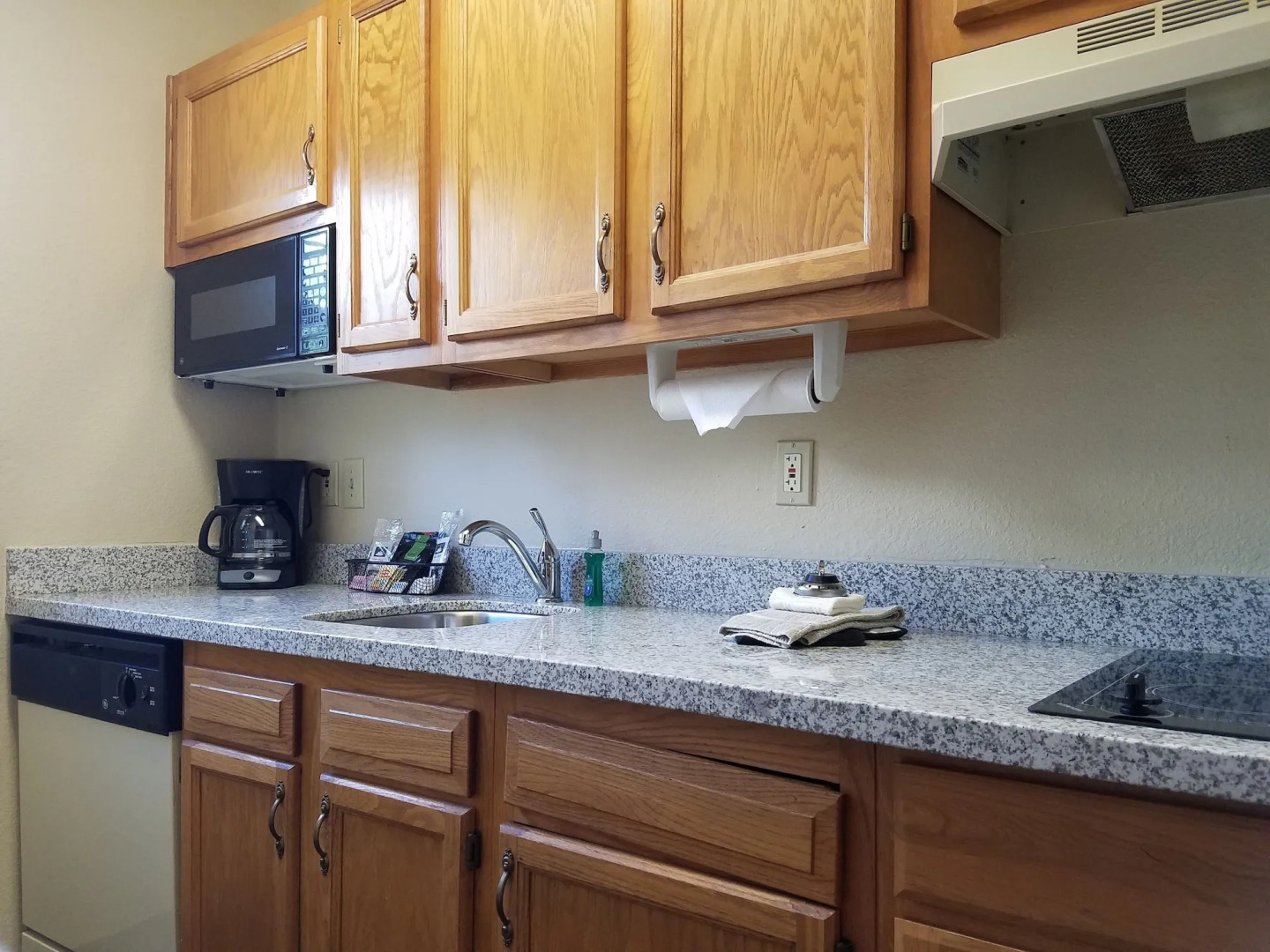 Hawthorn Suites by Wyndham Louisville North