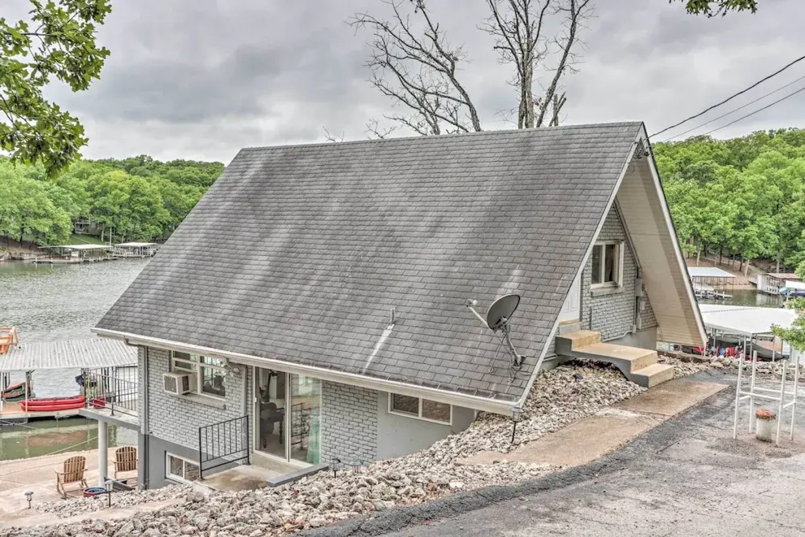 Serene Lake of the Ozarks Retreat w/ Private Dock!