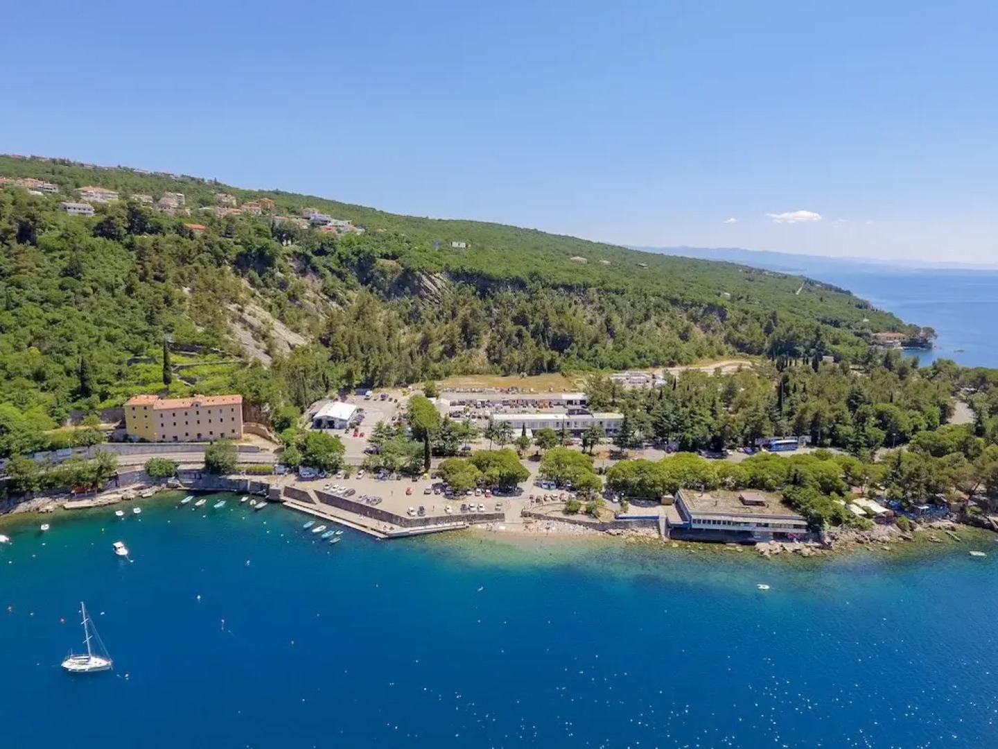 Preelook Apartments and Rooms