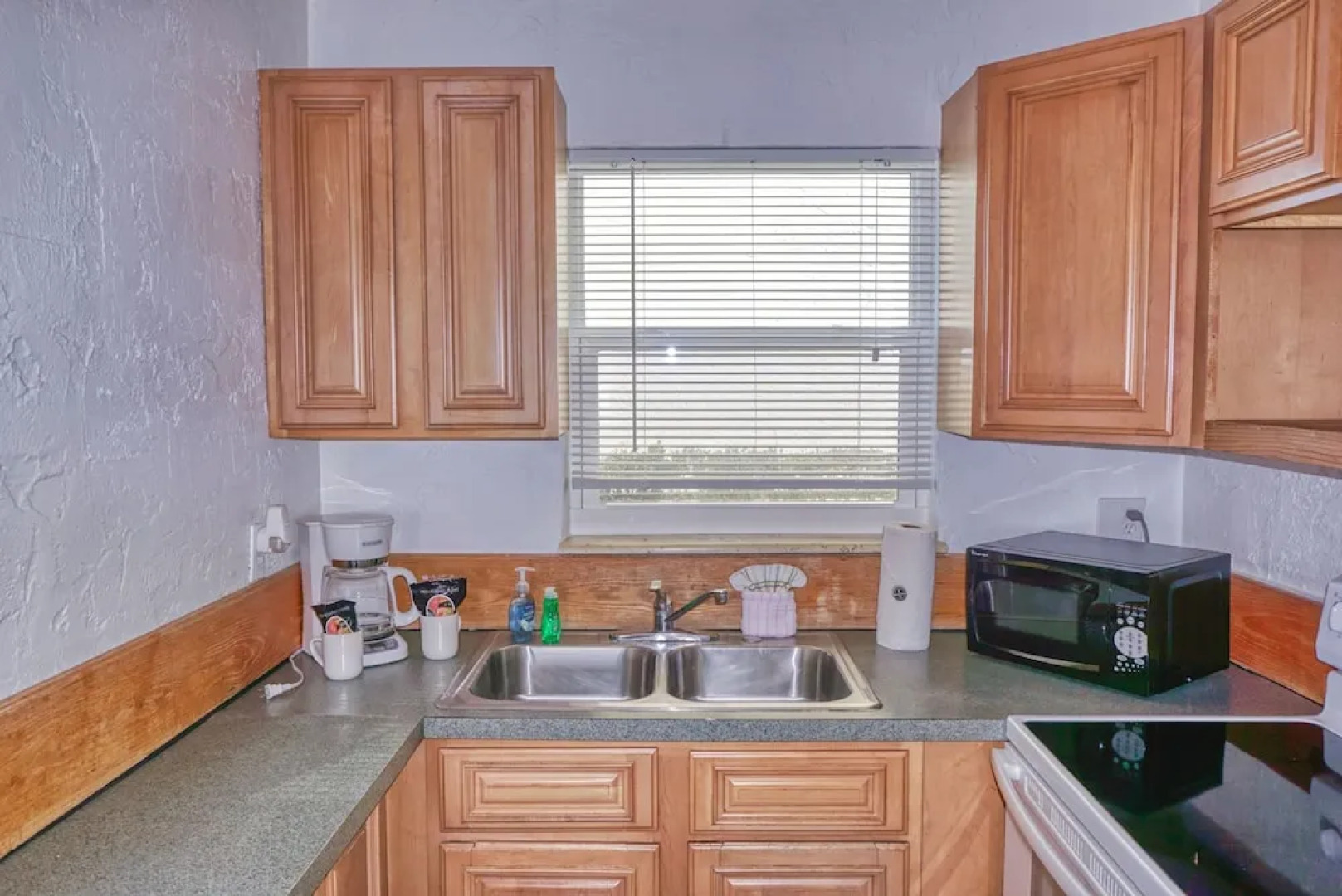 Misty Isles Redington Beachfront Suite 24 by Tech Travel