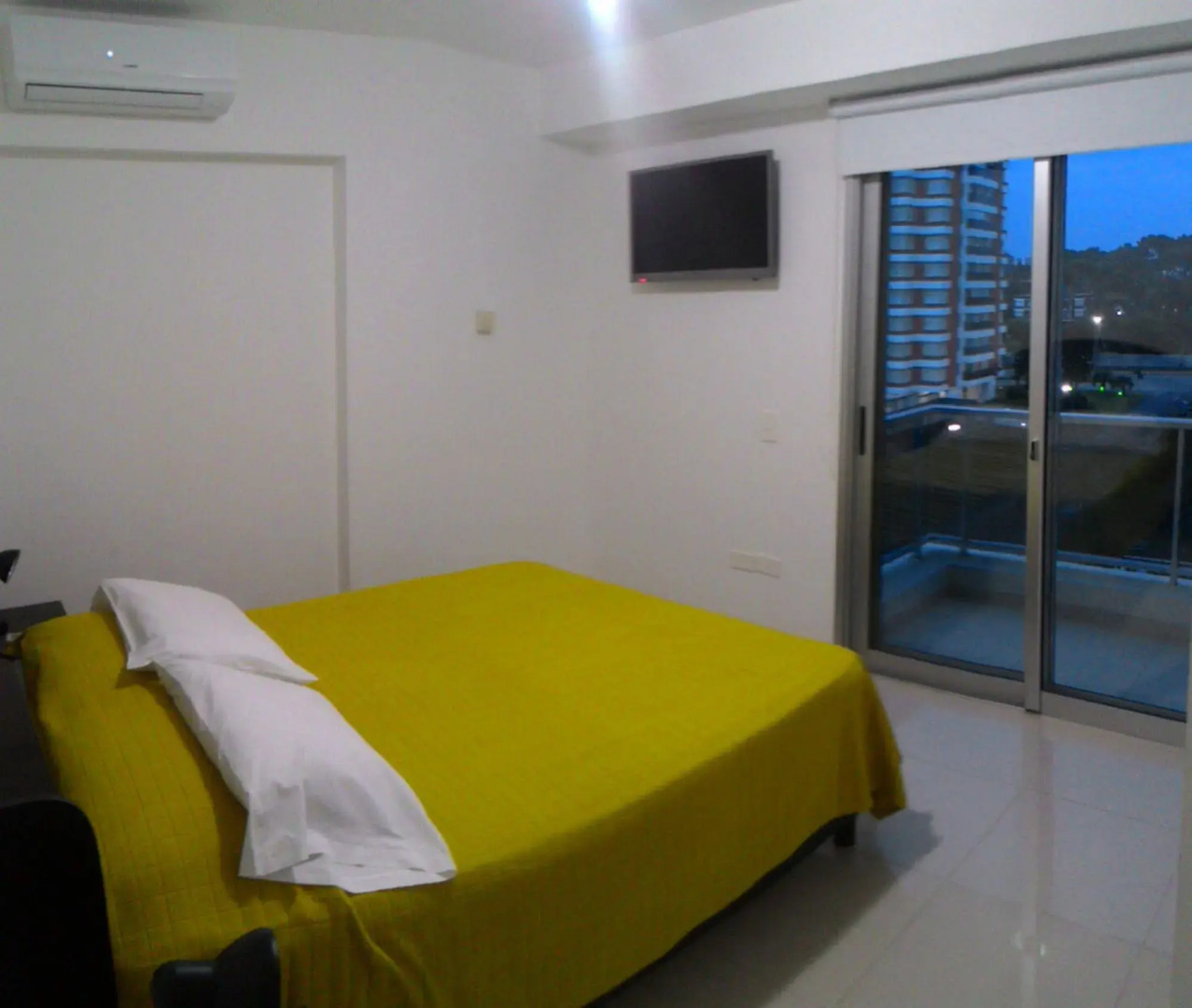 Arenas del Mar Apartments