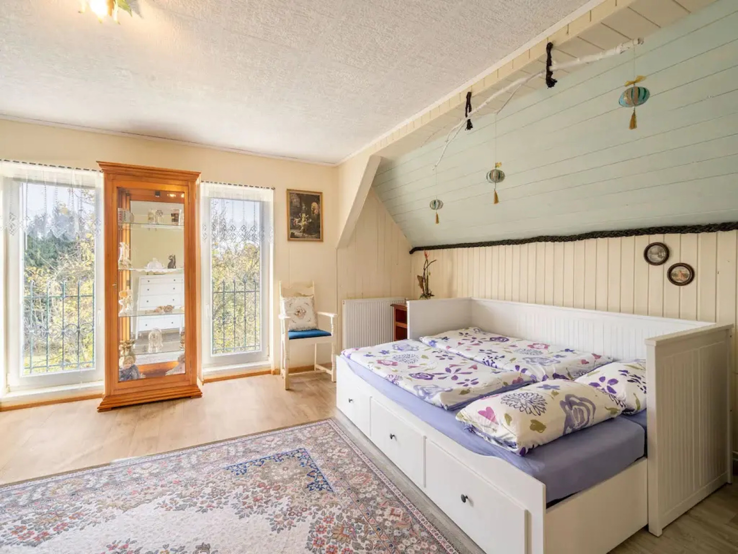 Secluded Holiday Home in Kraslice with Sauna, bubble bath