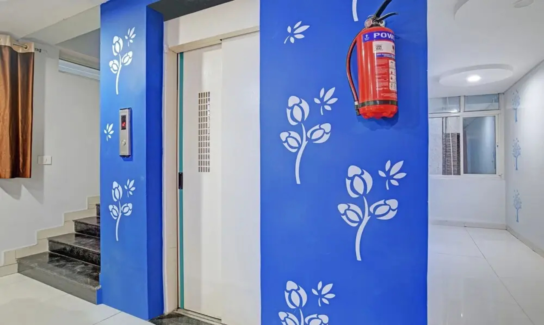 Oyo 9719 Hotel Relax Inn