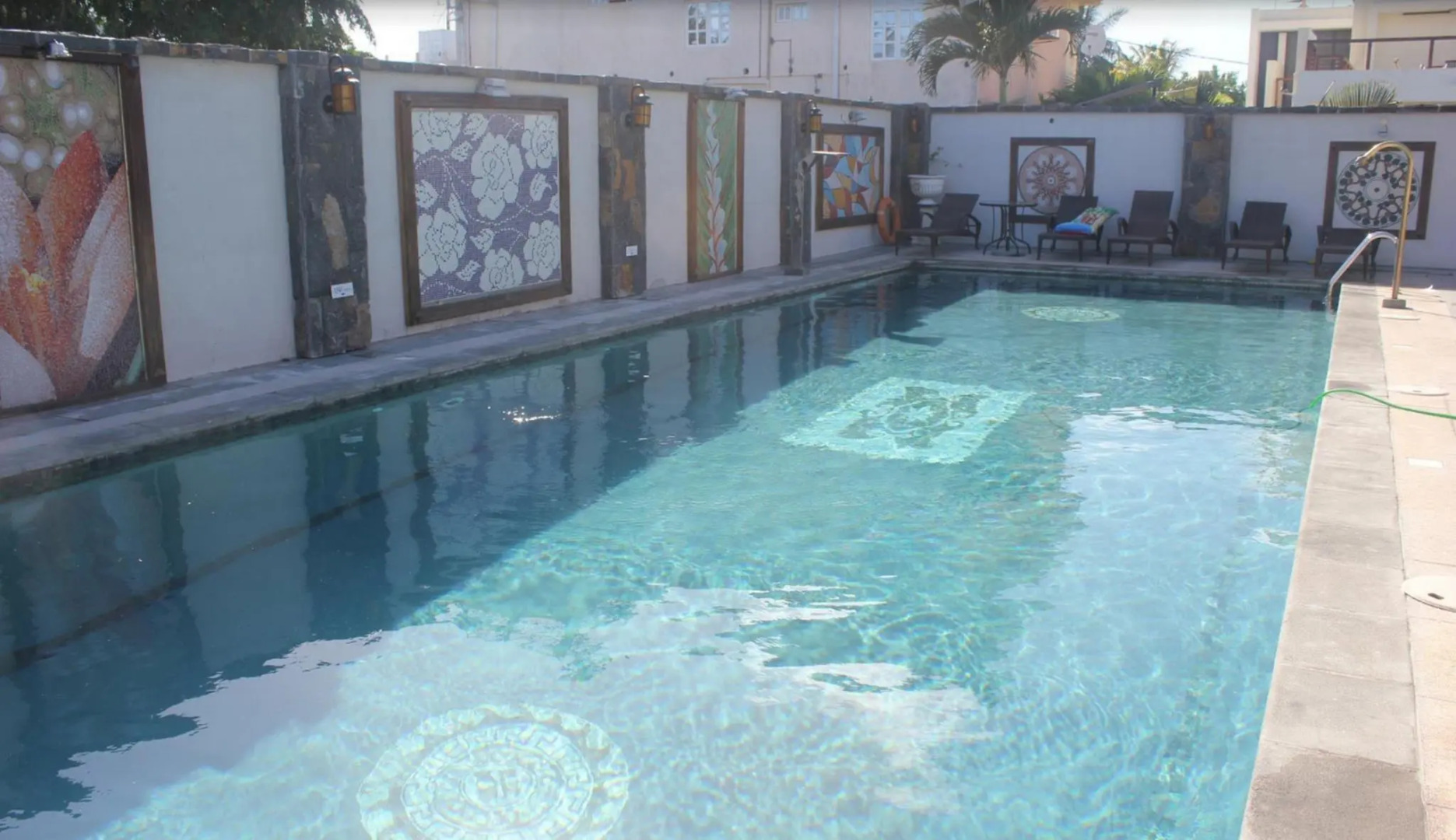 BurNas Beach & Apartments