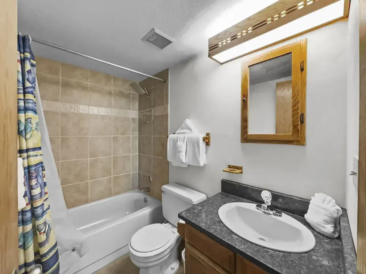 Bb103 Buffalo Ge 2br 2ba 2 Bedroom Condo by RedAwning