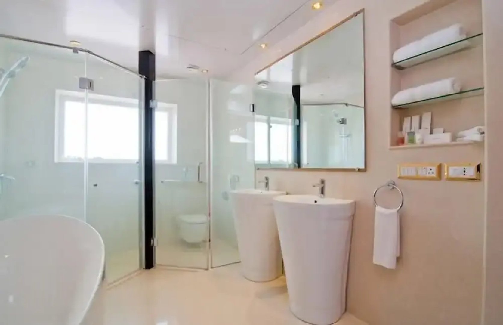 White Pearl Suites
