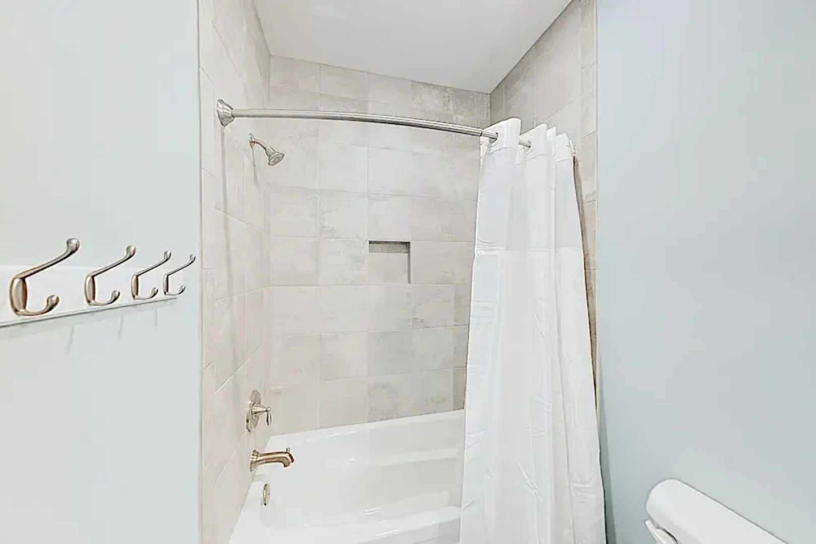 New Oceanside W/ Private Pool & Elevator 7 Bedroom Home