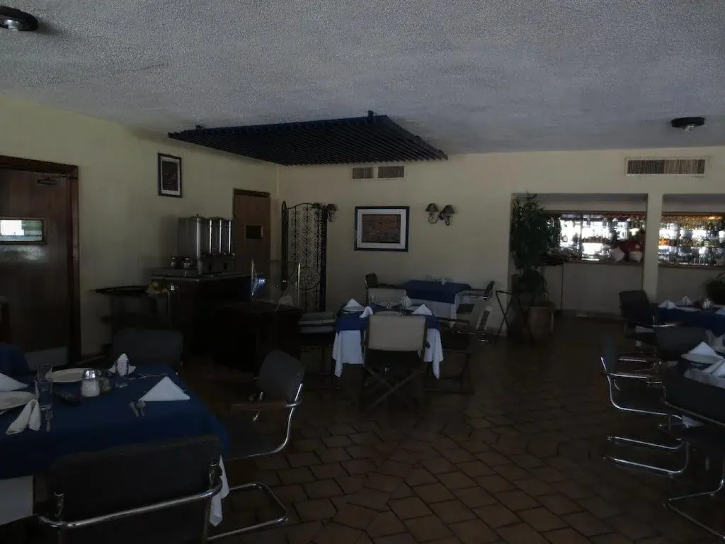 Hotel Las Palmas Midway Inn
