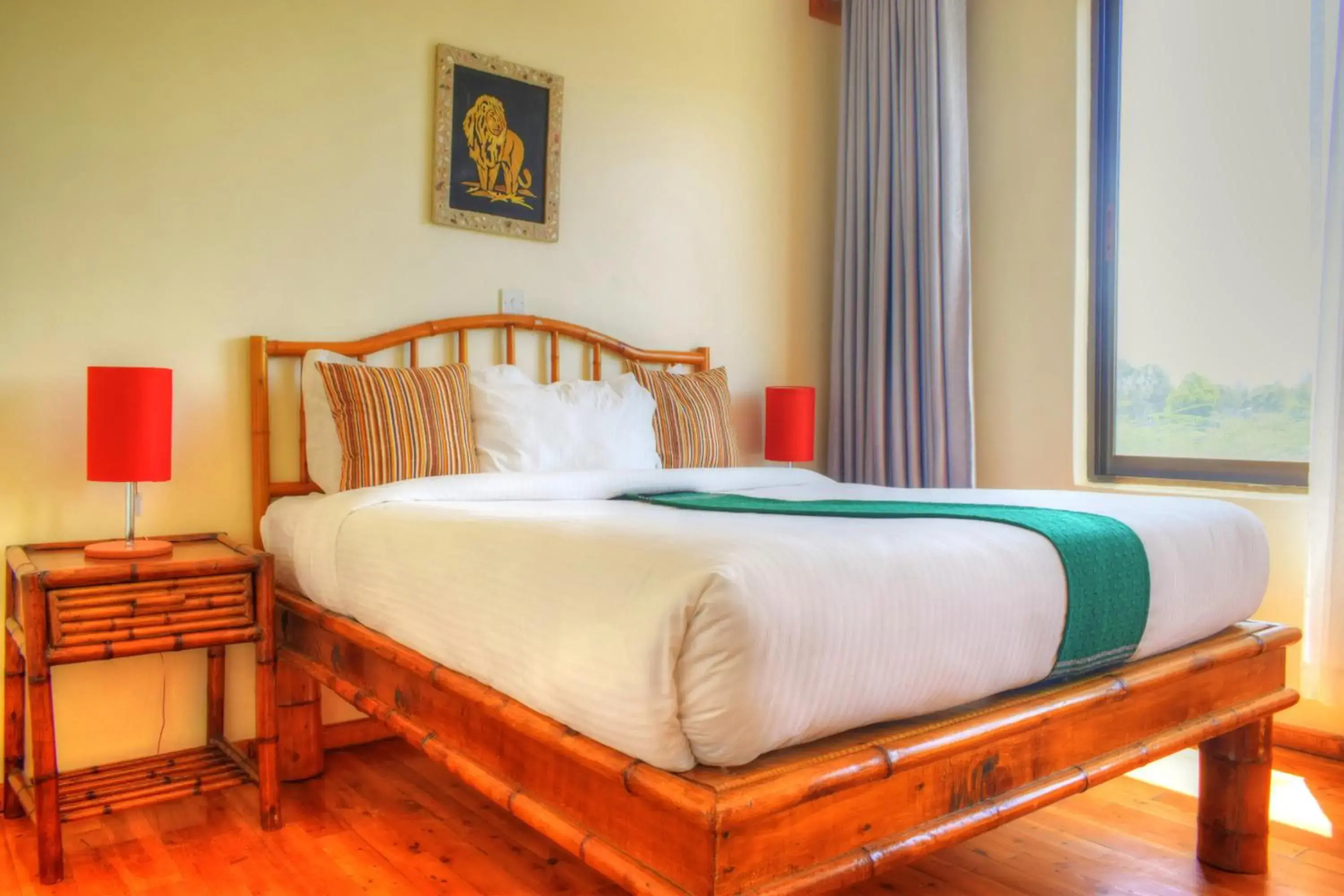 Peaks Hotel Limited
