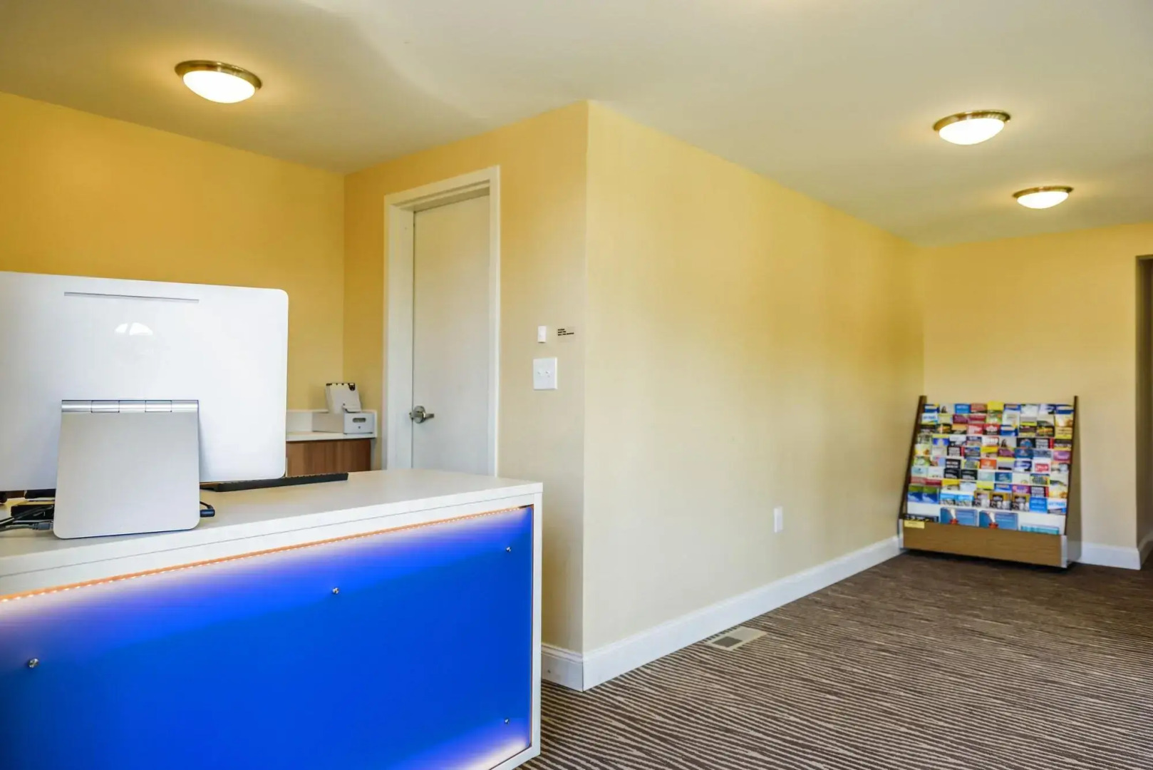 AArya Hotel By Niagara Fashion Outlets