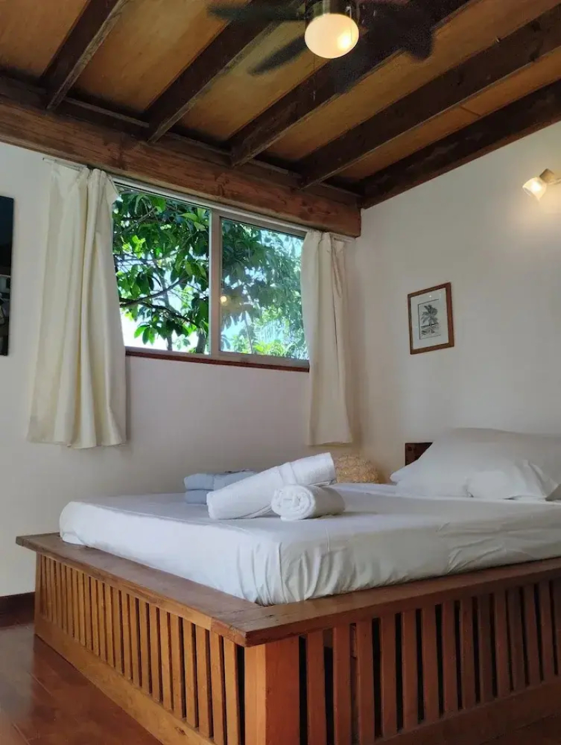 Villa Temae Beach