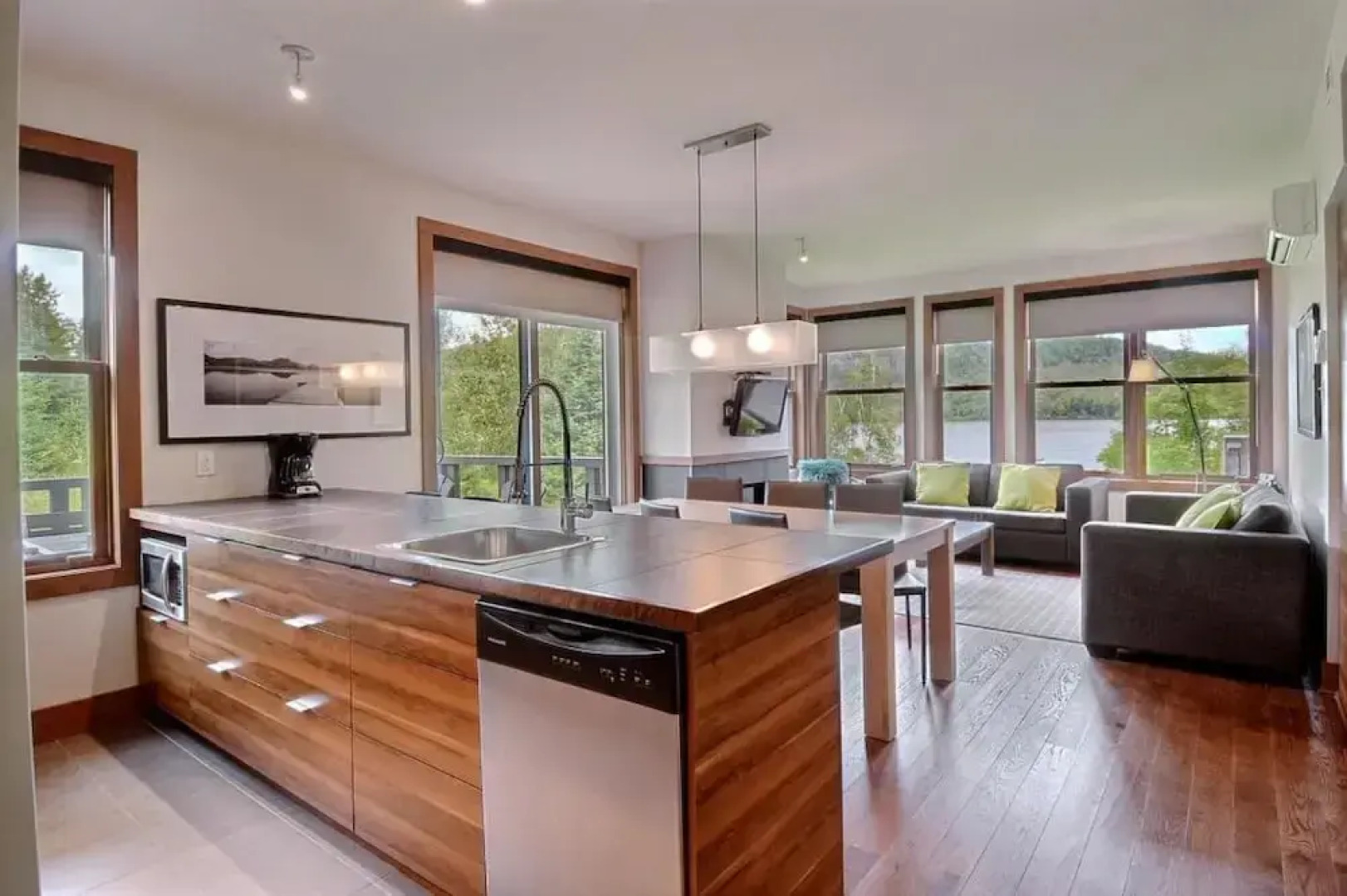 Condo With Magnificent View Citq 259781