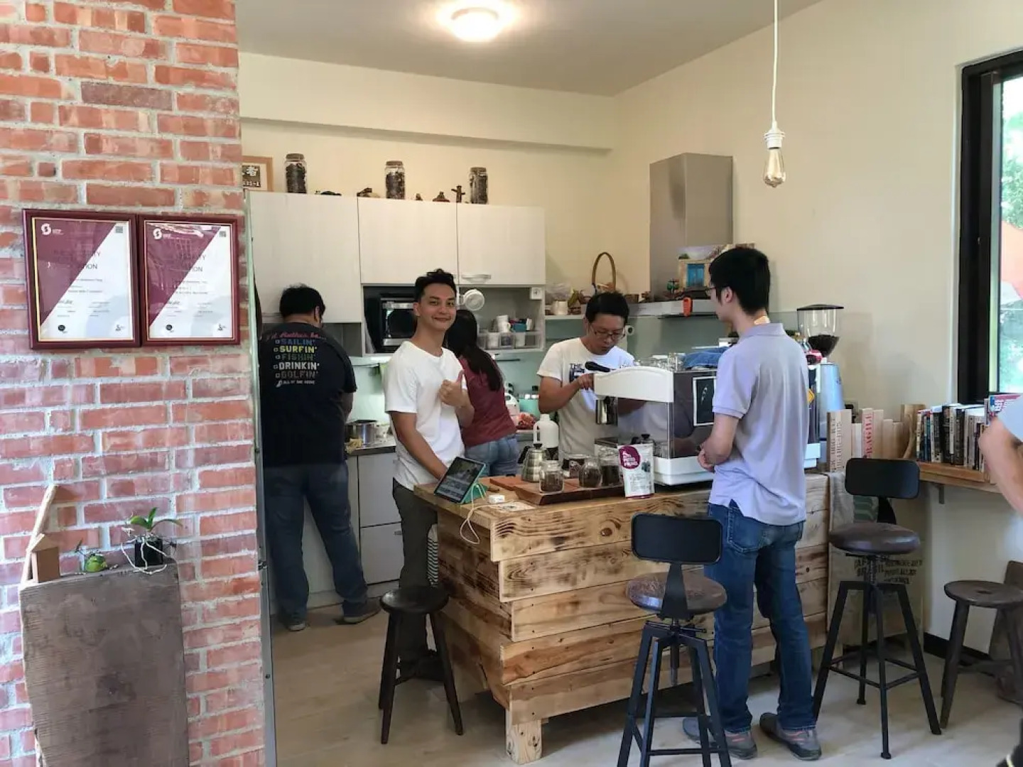 Tree House Café & Homestay