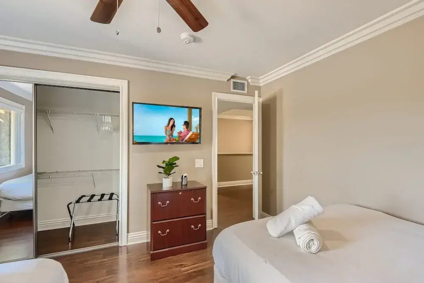 Spacious 3BR Yard BBQ Games Free Parking 0R2