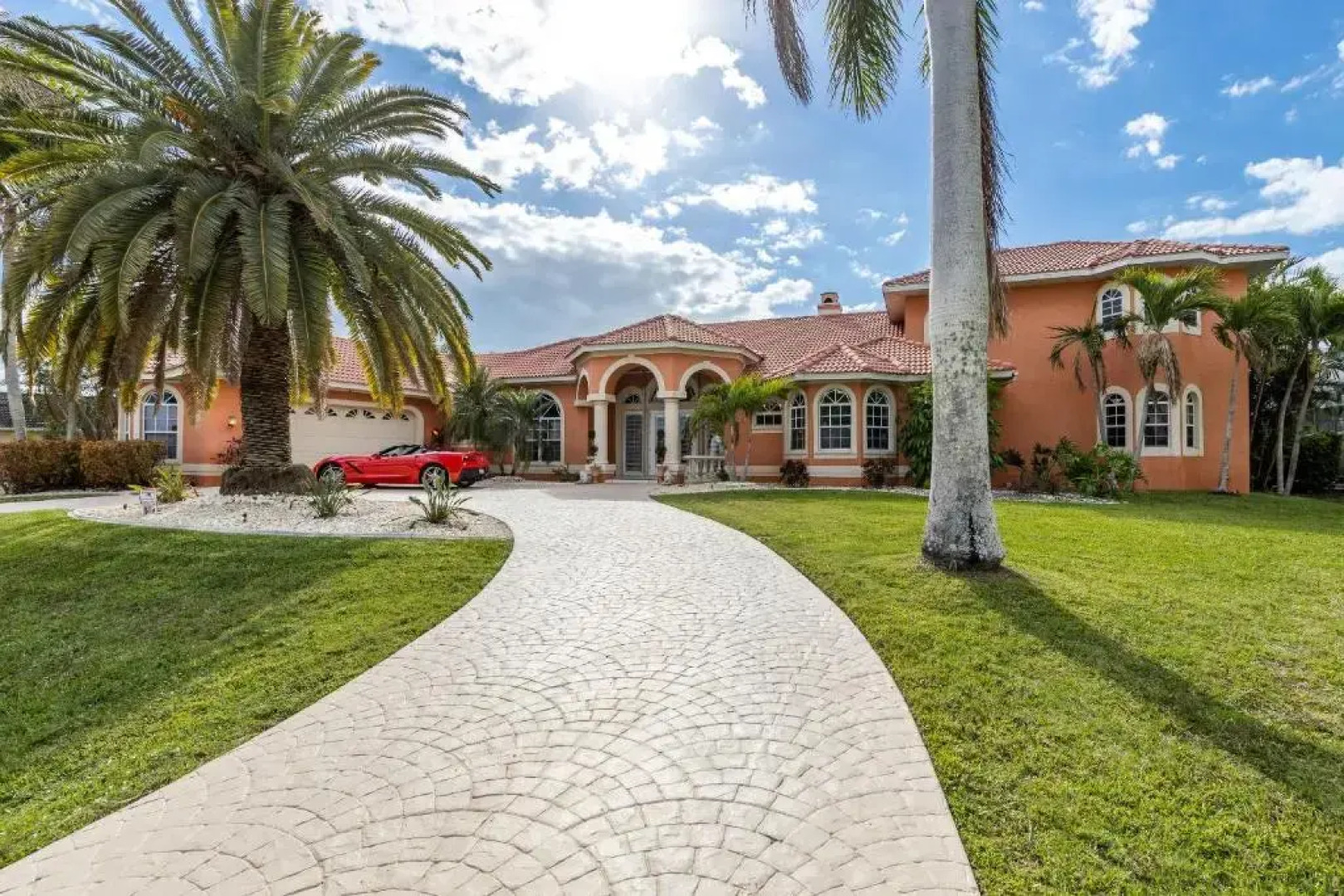 STUNNING Villa with Custom pool, Spa, pool table, Kayaks & sleeps 14! - Villa Flandria - Roelens