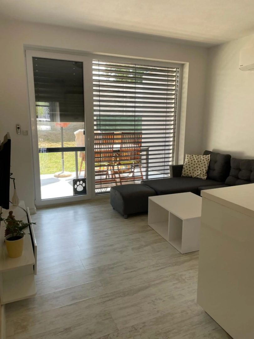 Sunny apartment on the lakes
