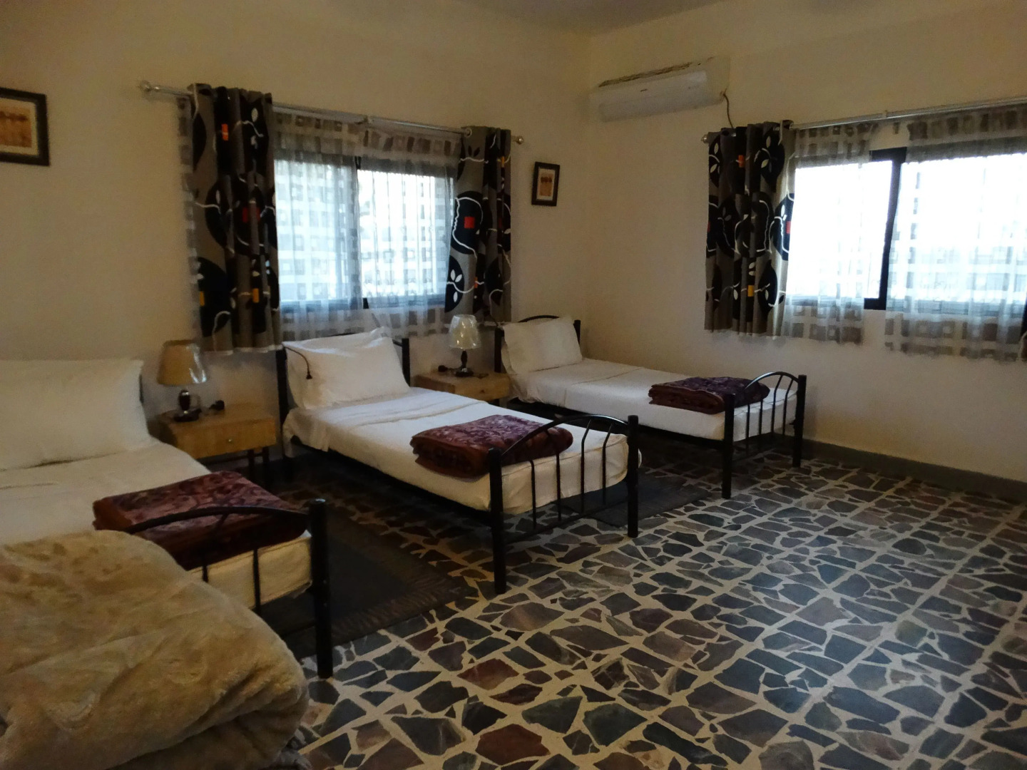 Hadrian's Gate Hotel