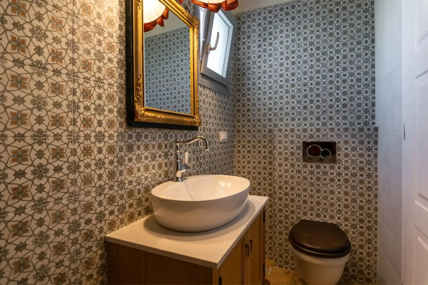 Harites Home Apartments Adamas