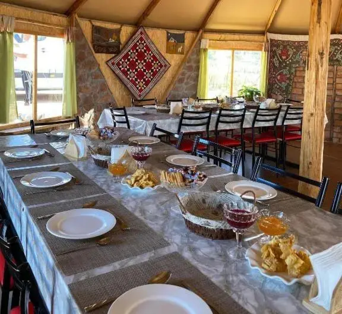Yurt camp Sonun (Юрточный лагерь Сонун)
