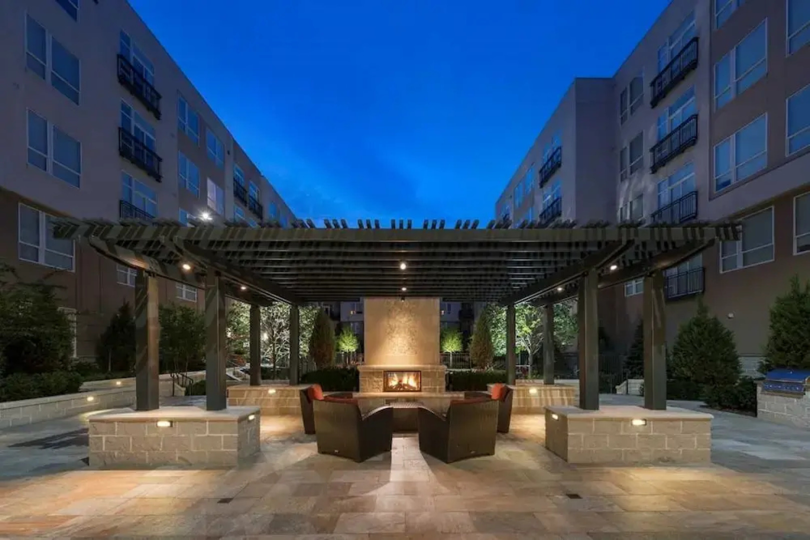 Global Luxury Suites at Toone Street