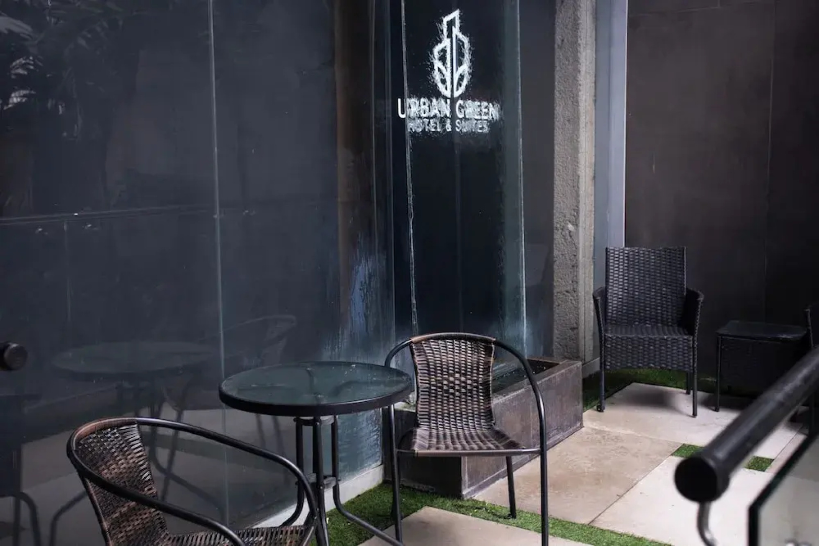 Urban Green Hotel & Suites