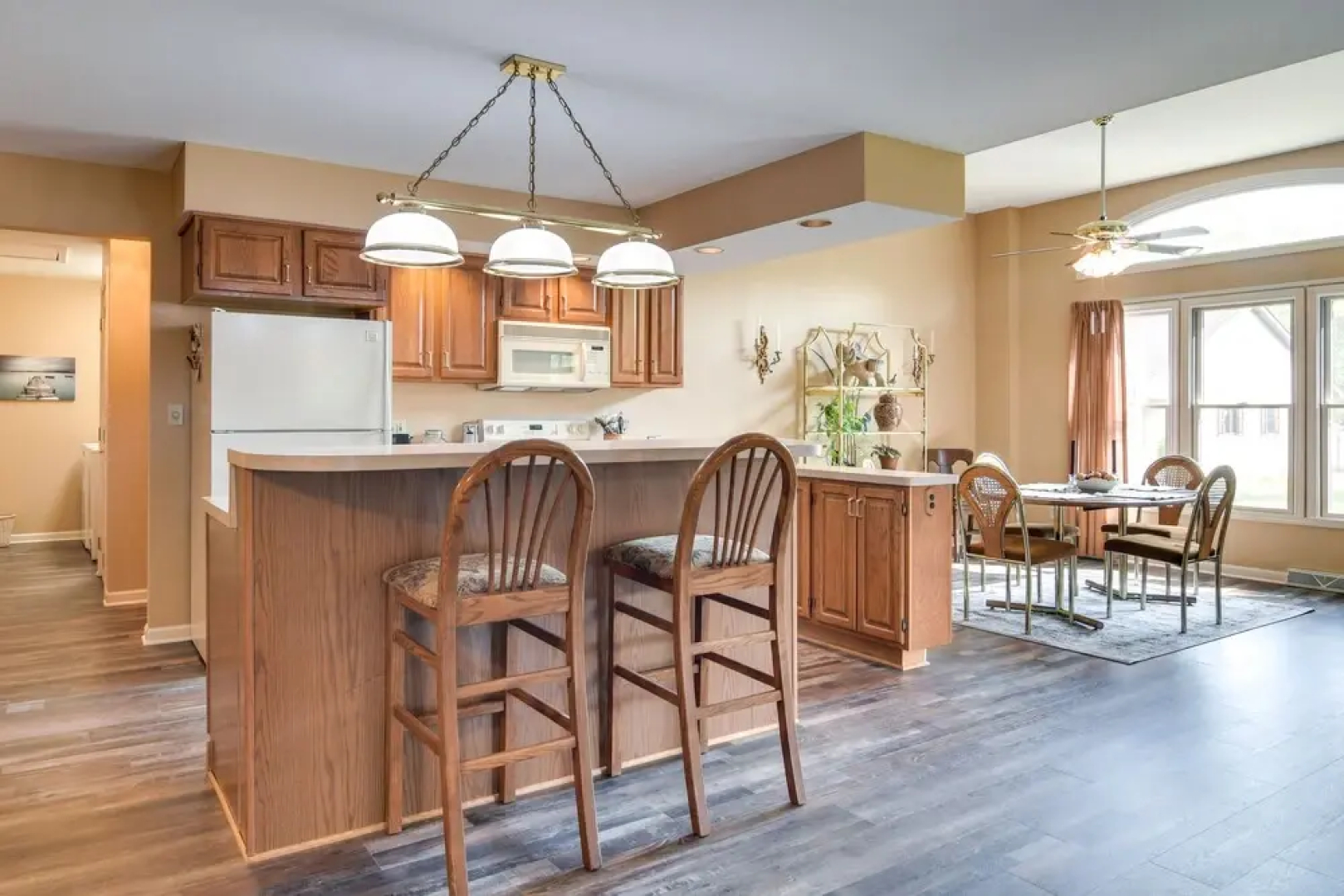 Tonawanda Vacation Rental ~ 13 Mi to Niagara Falls