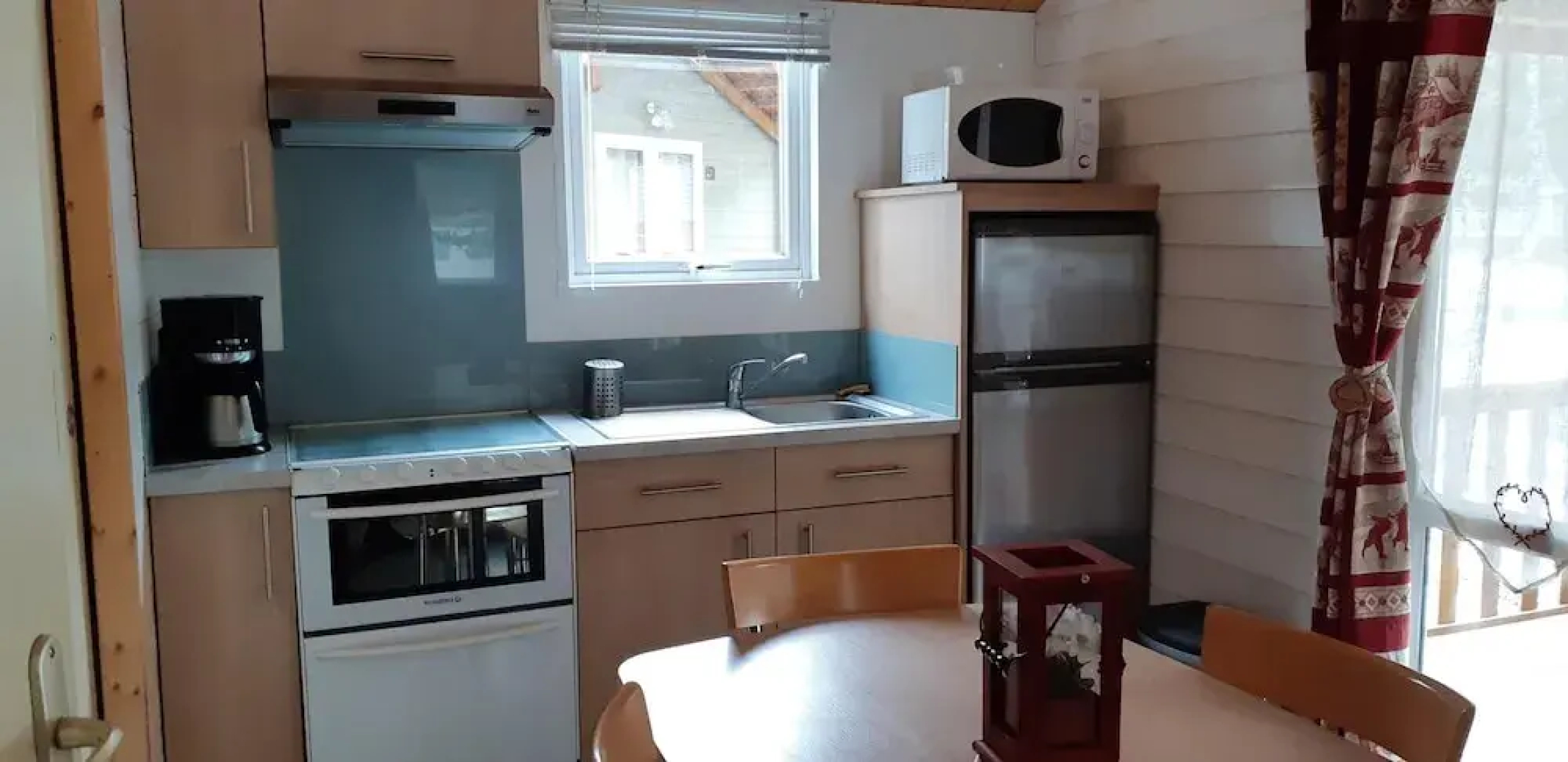 Chalet With 2 Bedrooms in Saint-martin-de-queyrières, With Wonderful Mountain View, Shared Pool, Furnished Terrace - 5 km From the Slopes