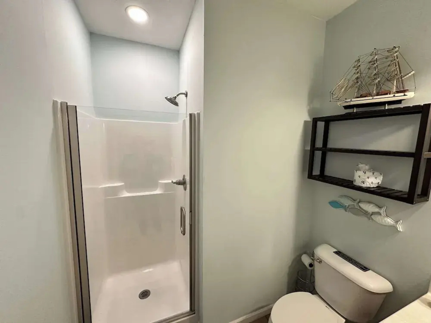 Lake It Easy - Waterfront Getaway With 7 Bedrooms!