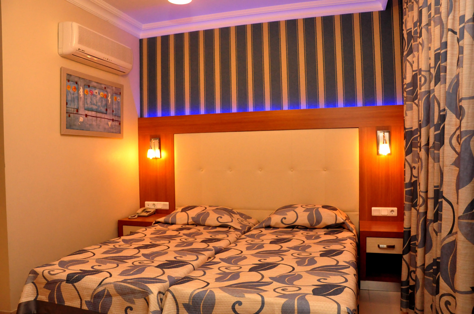 Villa Sunflower Hotel