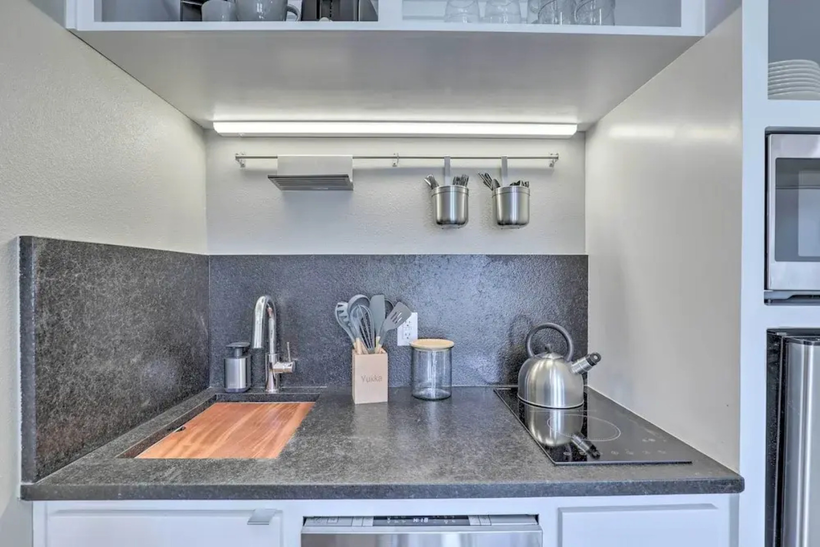 Inviting San Marcos Apartment w/ Washer/dryer