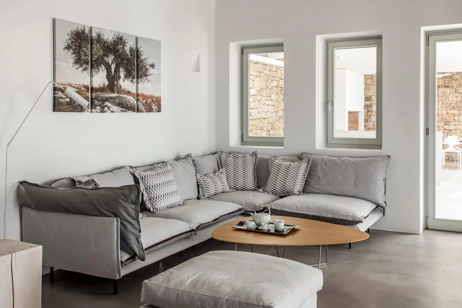 Artemis 7BD Minimal Villa Private Pool Jacuzzi