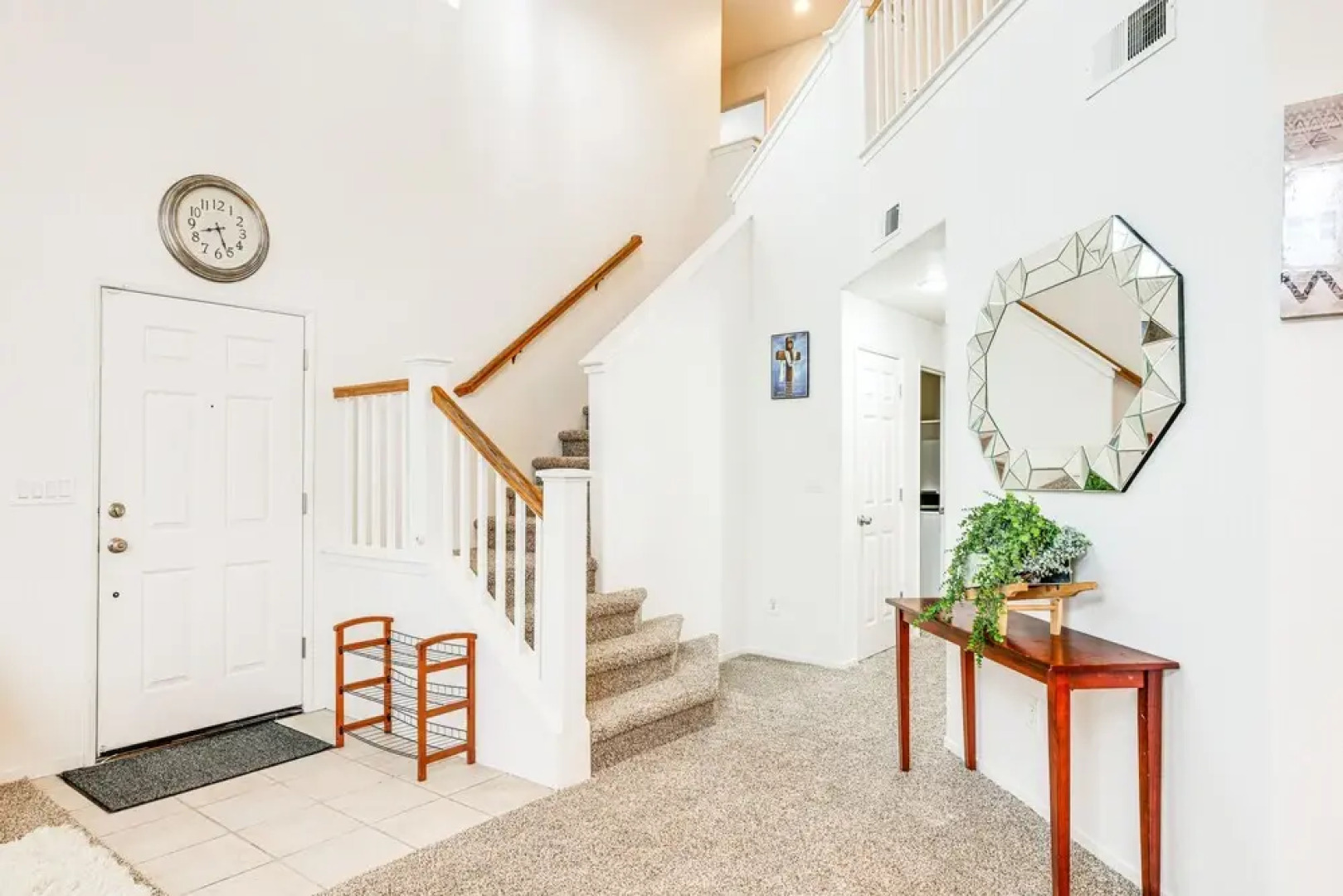 Spacious Los Banos Home w/ Patio - Dogs Welcome!