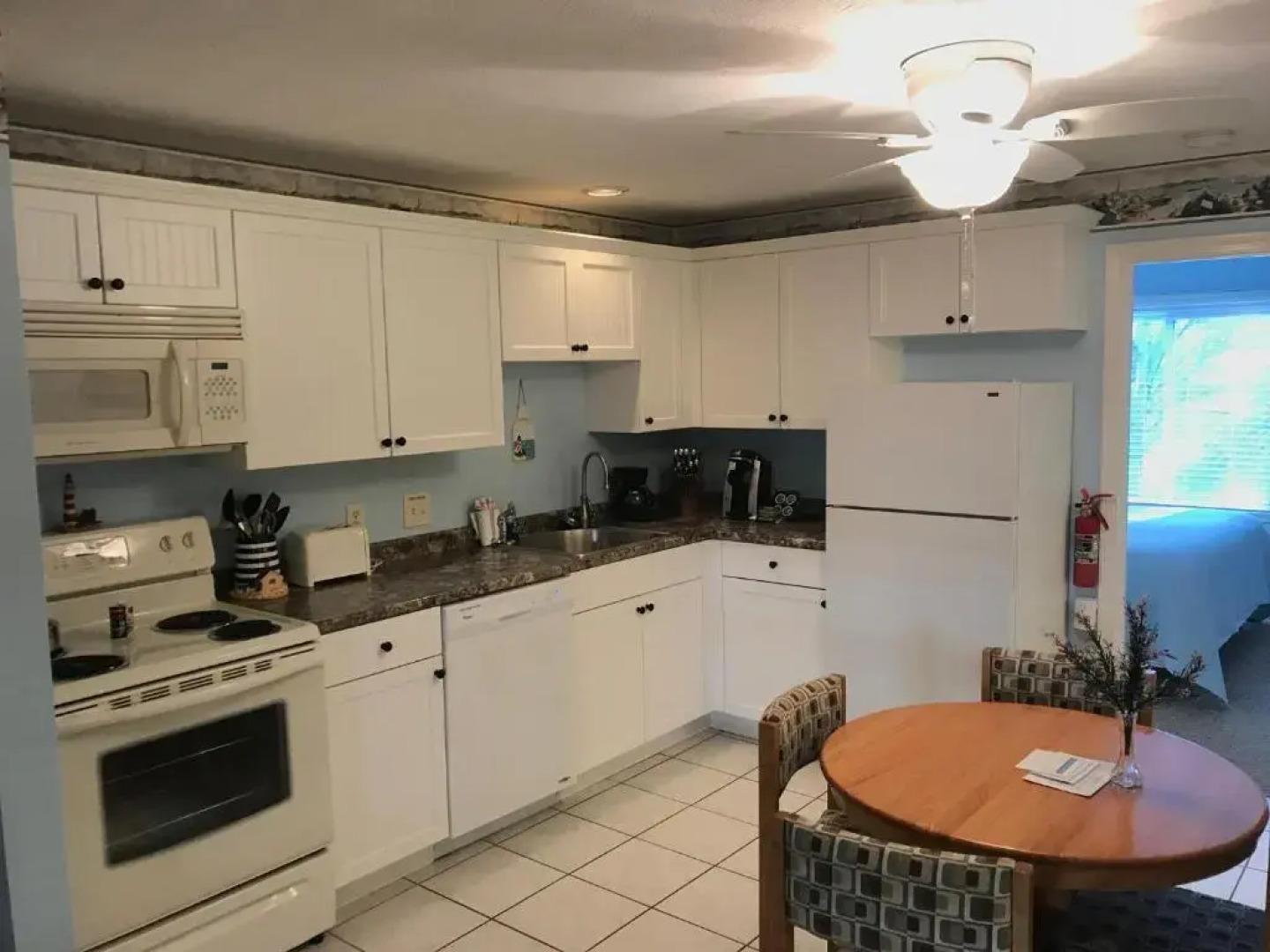 Elmwood Resort Hotel