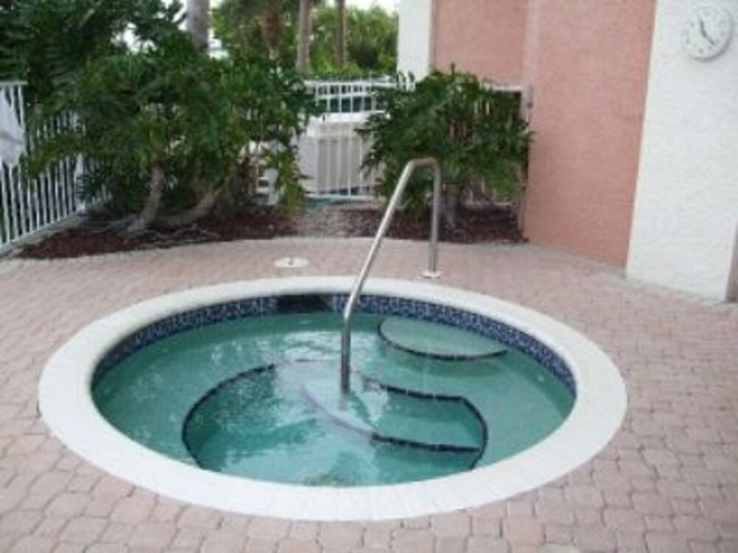 Lovers Key Resort 908