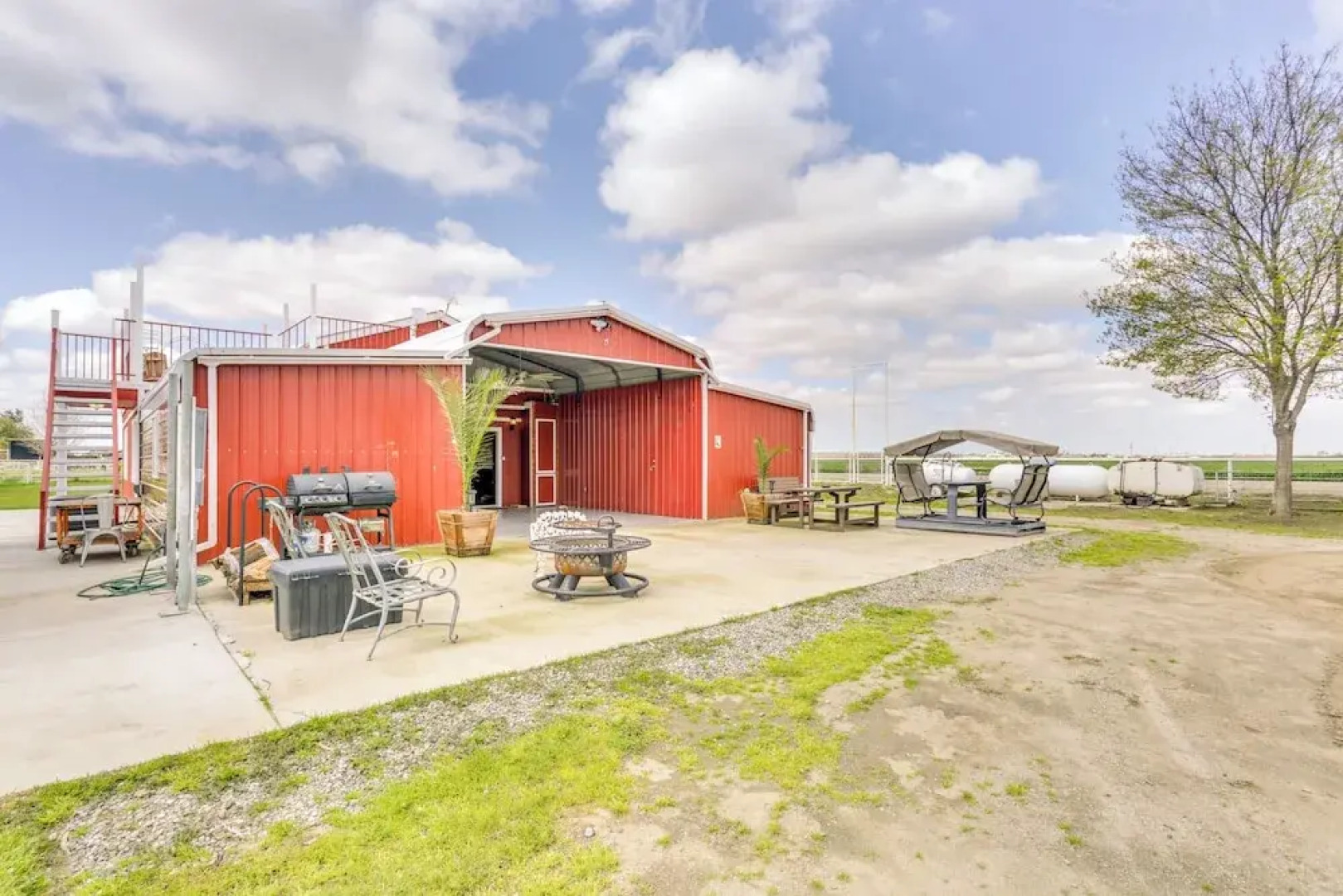 Rustic California Vacation Rental w/ Rooftop Patio