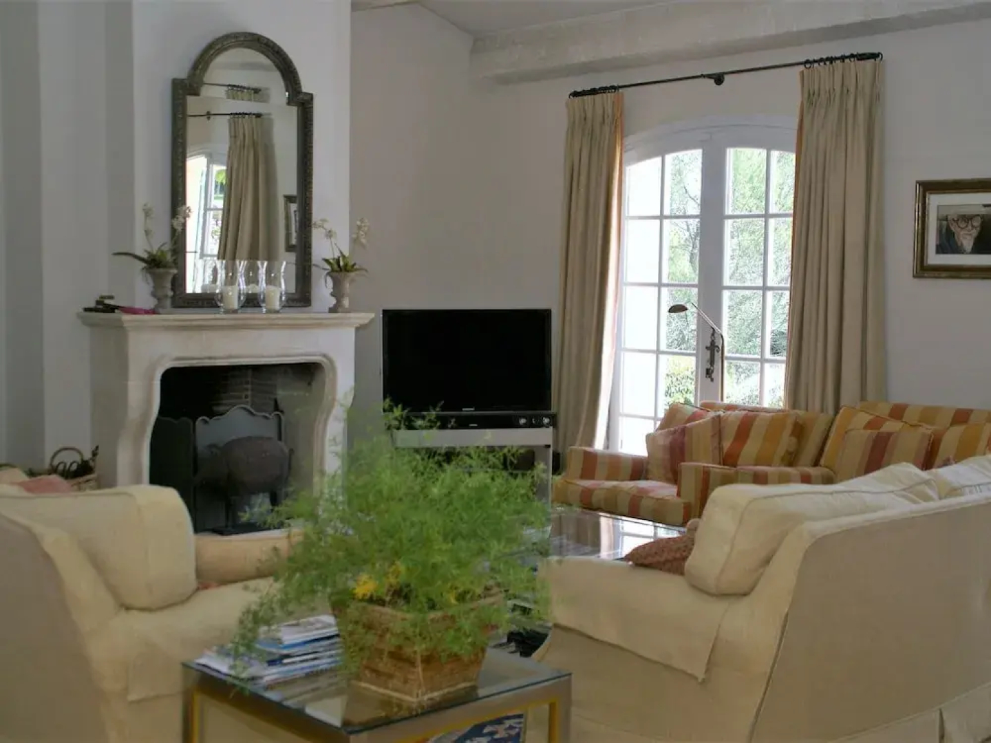 Stunning Villa With Heated Swimming Pool, air Conditioning and Large, Private, Enclosed Garden