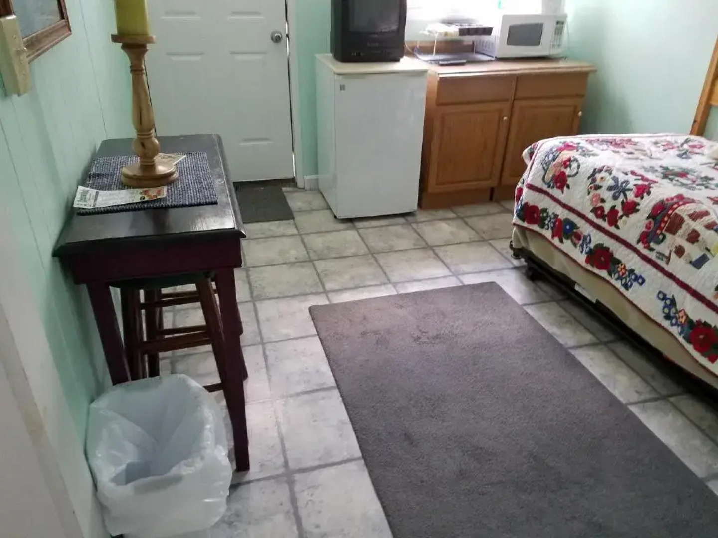 Crosswinds Motel & Cottages