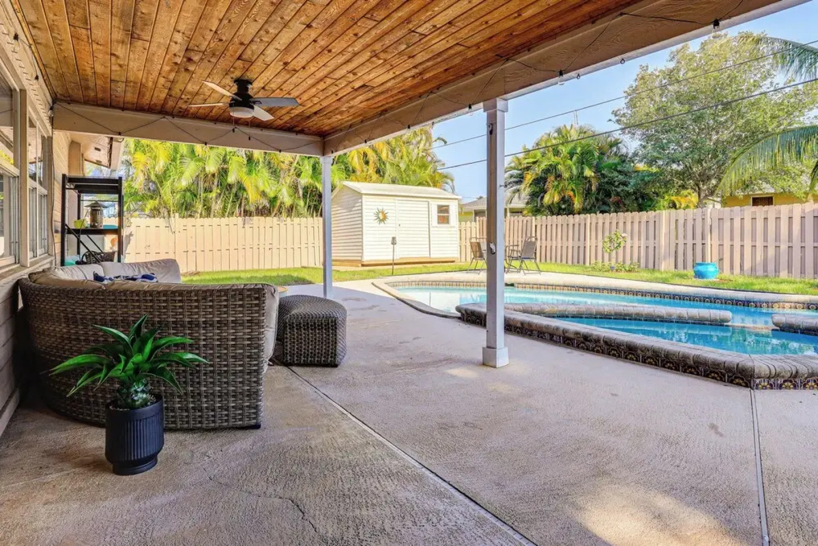 Pool, Game Room & Fire Table: Stuart Oasis